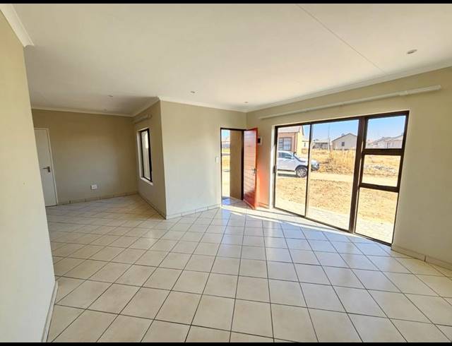 3 BEDROOM HOUSE FOR SALE IN WINDMILL PARK